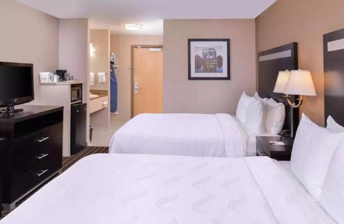 South San Francisco House | Convenient Stay! 3 Convenient Units, Free Breakfast, Near Shops at Tanforan