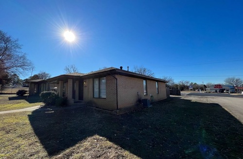 Fort Smith House | Conveniently located duplex!