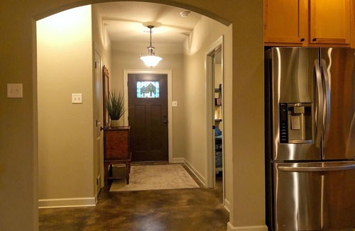 Conway House | Conway Luxury Home. 4BR/2BA, Office, 2-Car Gar., 65"TV, Fenced Yard/Patio, Wi-Fi