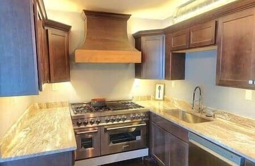 Royal Oak Apartment | *Cook!* Entire 2 King BR suite at MicroLux