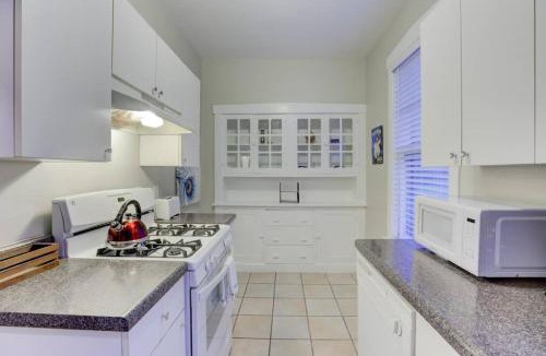 Cooper-Young Historic District House | Cooper Young Bungalow with All the Essentials