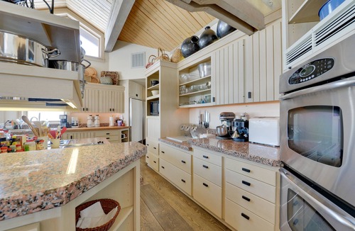 Cora House | Cora Home w/Mountain Views - Fishing On-Site!