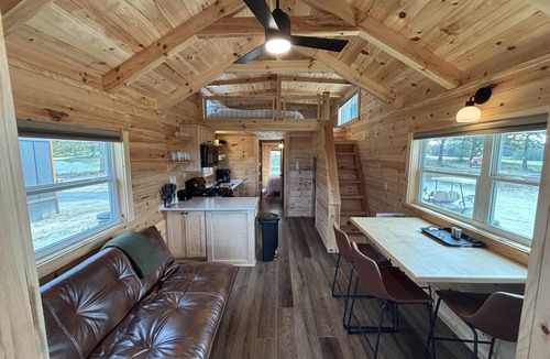Aiken Cottage | Cottage #1 The Mare & Stallion
