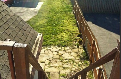 Lakewood Apartment | Cottage on Cove - Private Apartment near Lake Erie & Downtown
