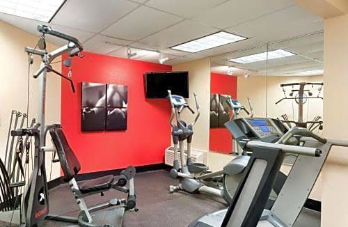 Cedar Rapids - Iowa City Hotel | Country Inn & Suites by Radisson, Cedar Rapids Airport, IA