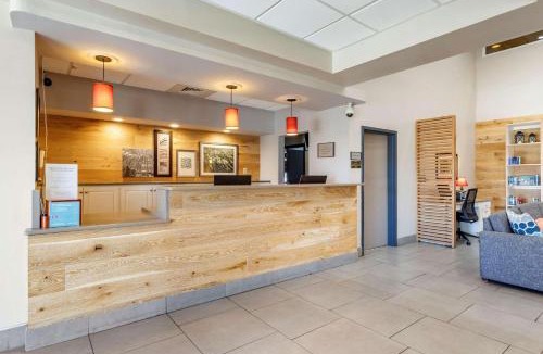 Lumberton Hotel | Country Inn & Suites by Radisson, Lumberton, NC