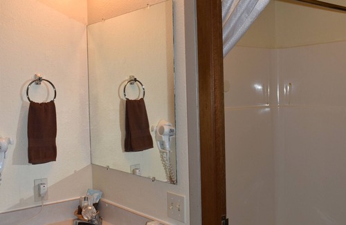 Libby Hotel | Country Inn