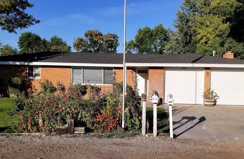 West Valley House | Country Quiet, City Close
