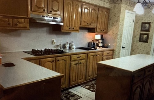 Channelview House | Country Style, 15mins downtown, entertaining space, Gazebo, large yard, parking