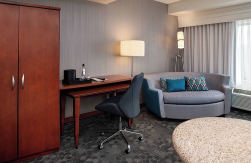 High Point Hotel | Courtyard by Marriott High Point