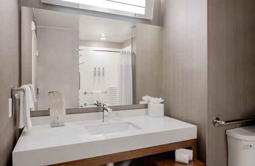 Northeast Houston Hotel | Courtyard by Marriott Houston Northeast