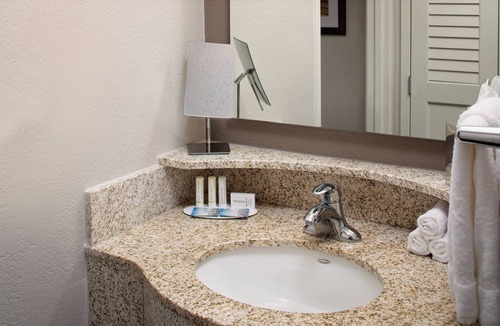 Westchase Hotel | Courtyard by Marriott Houston Westchase