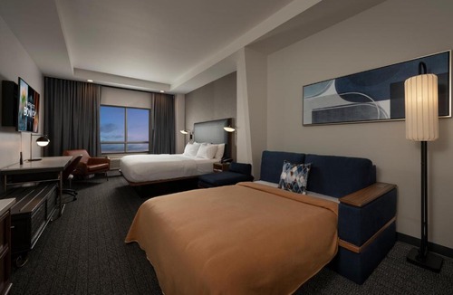 Clear Lake Shores Hotel | Courtyard by Marriott Houston Kemah
