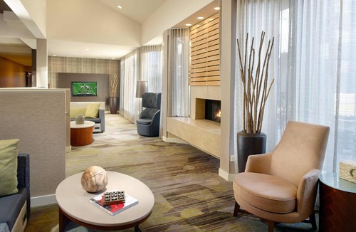 SouthPark Hotel | Courtyard Charlotte SouthPark