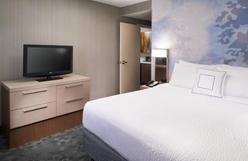 Maumee Hotel | Courtyard Toledo Maumee/Arrowhead