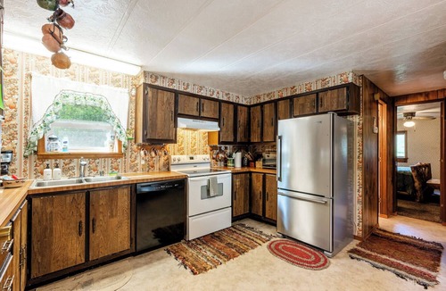 Sheridan House | Cow Camp Serene Rural Escape