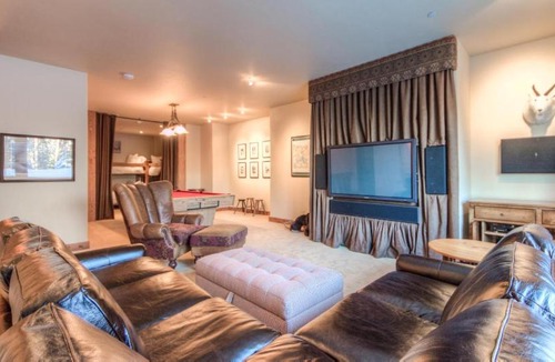 Big Sky Apartment | Cowboy Heaven Suites-Unit 2B