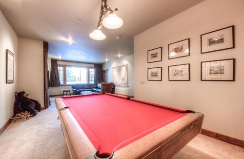 Big Sky Apartment | Cowboy Heaven Suites-Unit 2B