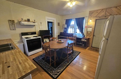 Sheridan Other | Cowboy quaint 2 bedroom 1 Unit of farmhouse duplex. Near Sheridan Horse Property