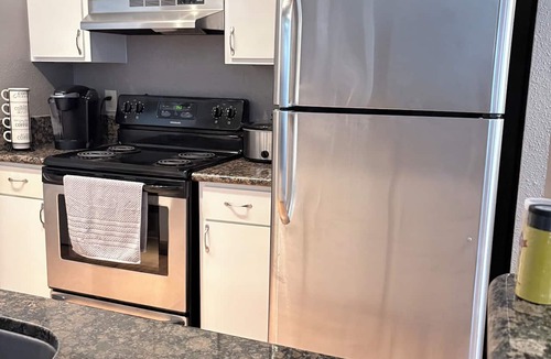 Briarforest Condo | Cozy 1-bedroom condo in charming Houston with AC