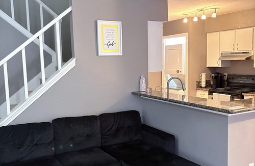 Briarforest Condo | Cozy 1-bedroom condo in charming Houston with AC