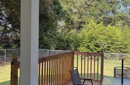 Barnwell House | Cozy 1-bedroom house in serene Barnwell with AC by the lake