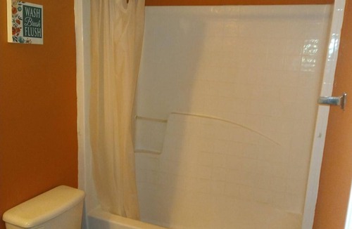 Northside Apartment | Cozy 1-bedroom studio in lovely Jacksonville with fitness room and AC