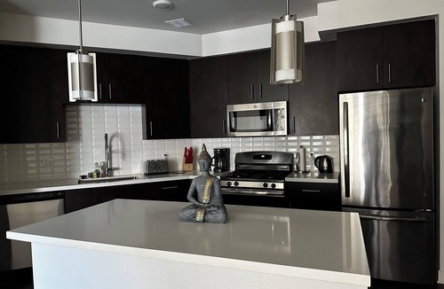 Mount Wilson Apartment | Cozy 2-bedroom apartment in beautiful Glendale with AC and gym