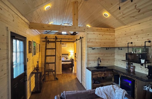 Mount Mourne Cabin | Cozy 2-bedroom cabin at Happy Ass Farm