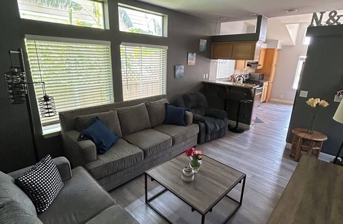 National City House | Cozy 2-bedroom house with free parking in National City