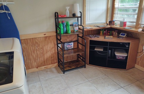 Coal Run House | Cozy 2-bedroom house on the Muskingum River. Just 45 min from Hocking Hill.