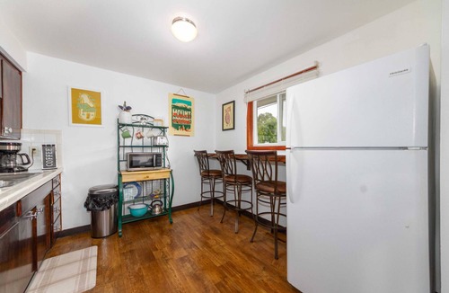 Nevada - Lidgerwood House | Cozy 2BD 1BTH Duplex! KING BED!