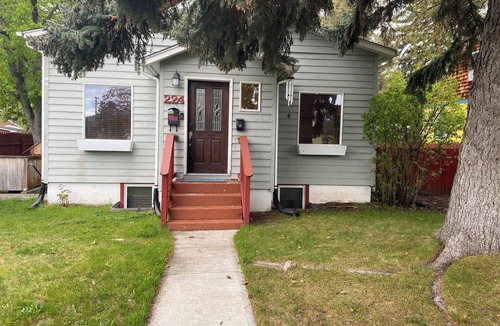 Rose Park House | Cozy 2BD Home minutes from heart of Missoula - fenced backyard great for dogs!