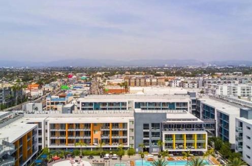 Del Rey Apartment | Cozy 2BR Apt Marina Del Rey with pool and hot tub