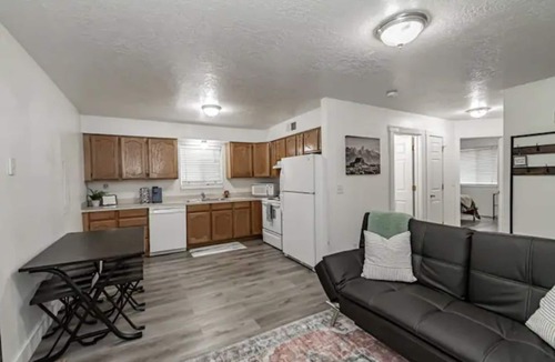 Rexburg Apartment | Cozy 2br downtown rental, within 3 blocks of BYU-I