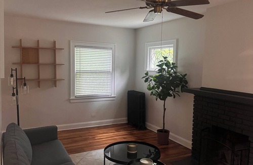 Cleveland House | Cozy 3-bedroom house with WiFi in Cleveland Heights