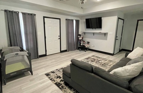 Cabot House | Cozy 3bed 2bath house on half ac of land mins from game time at the grounds