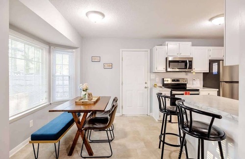 Fayetteville House | Cozy 3BR Cottage w/Fenced Yard l Dogs Welcome