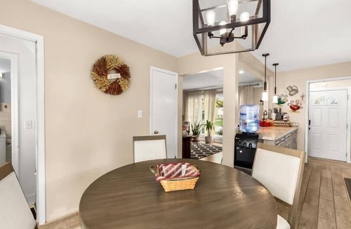 Livonia House | Cozy 3BR Gem - Near Detroit Airport