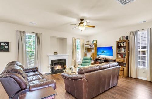 Lincolnville House | Cozy 4-bed, 2-bath Spacious Family Home
