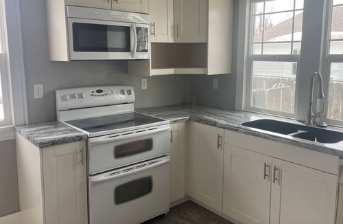 Glendive House | Cozy 4bdr, 2bath w/ Brand new kitchen close to Makoshika