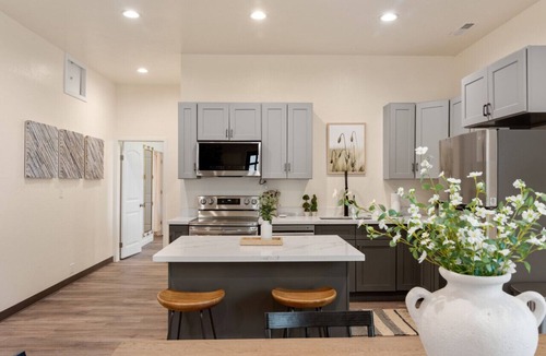 St. Charles Apartment | Cozy 4BR/2BA Condo by Bear Lake