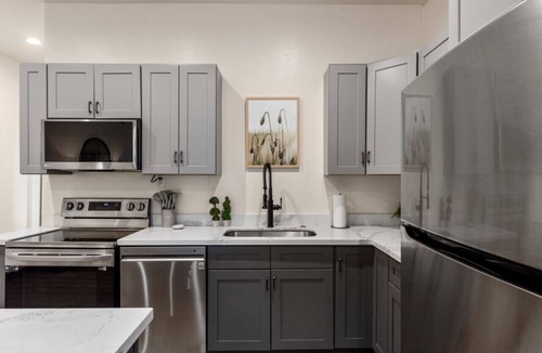 St. Charles Apartment | Cozy 4BR/2BA Condo by Bear Lake