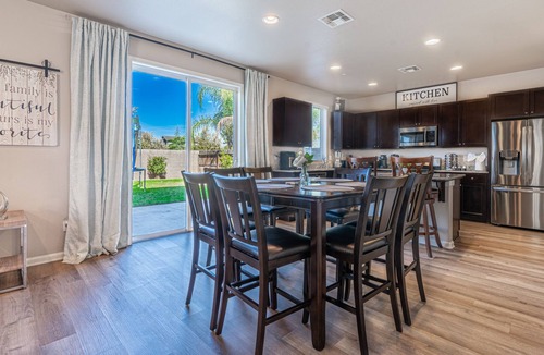 Roosevelt House | Cozy 6-Bedroom home perfect for large groups