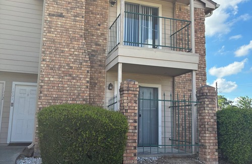 Houston Condo | Cozy and Charming 1-bedroom condo with AC in lively Houston