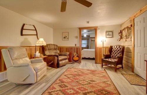 Augusta House | Cozy Augusta Cabin with Furnished Deck and Grill!