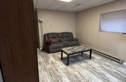 Winifred Apartment | Cozy Bach Suite