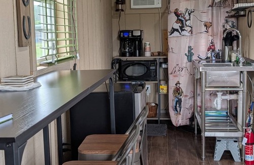 Trenton Cabin | Cozy cabin in charming Trenton NC