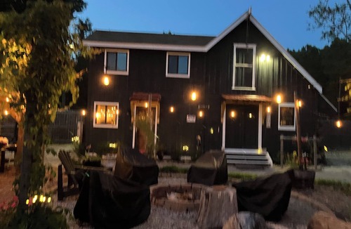 Little River Cabin | Cozy cabin in pleasant Little River perfect 4 a relaxing getaway.6 min 2beach.