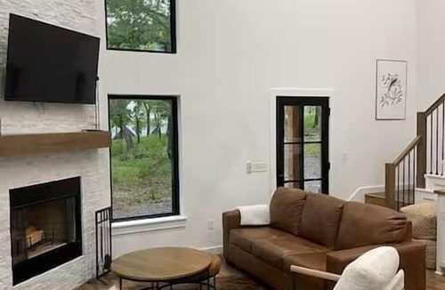 Eufaula House | Cozy Cabin with Large Firepit, Community Pool, Playground, and Pickleball Court!